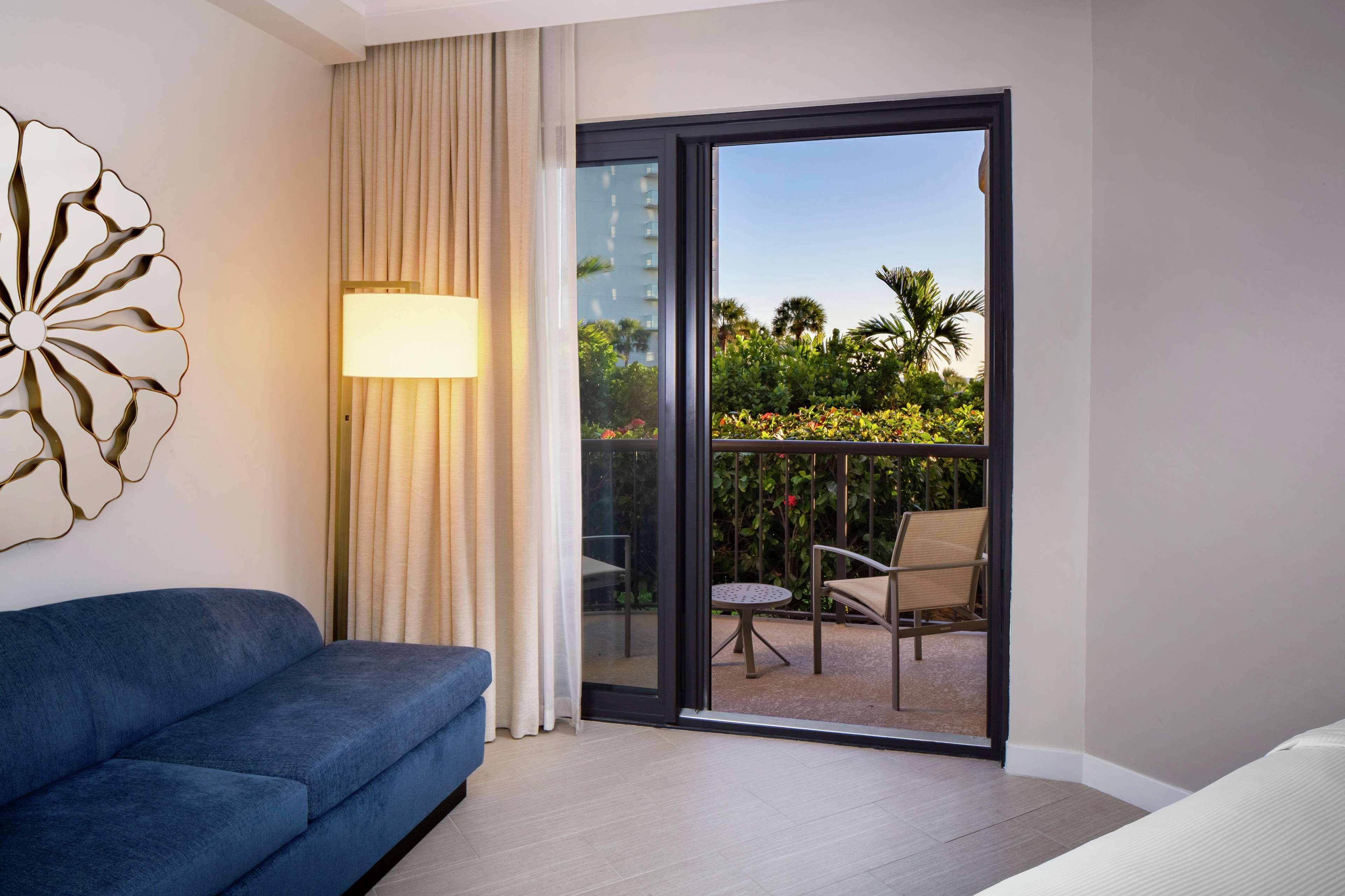 Hilton Marco Island Beach Resort And Spa Eksteriør billede