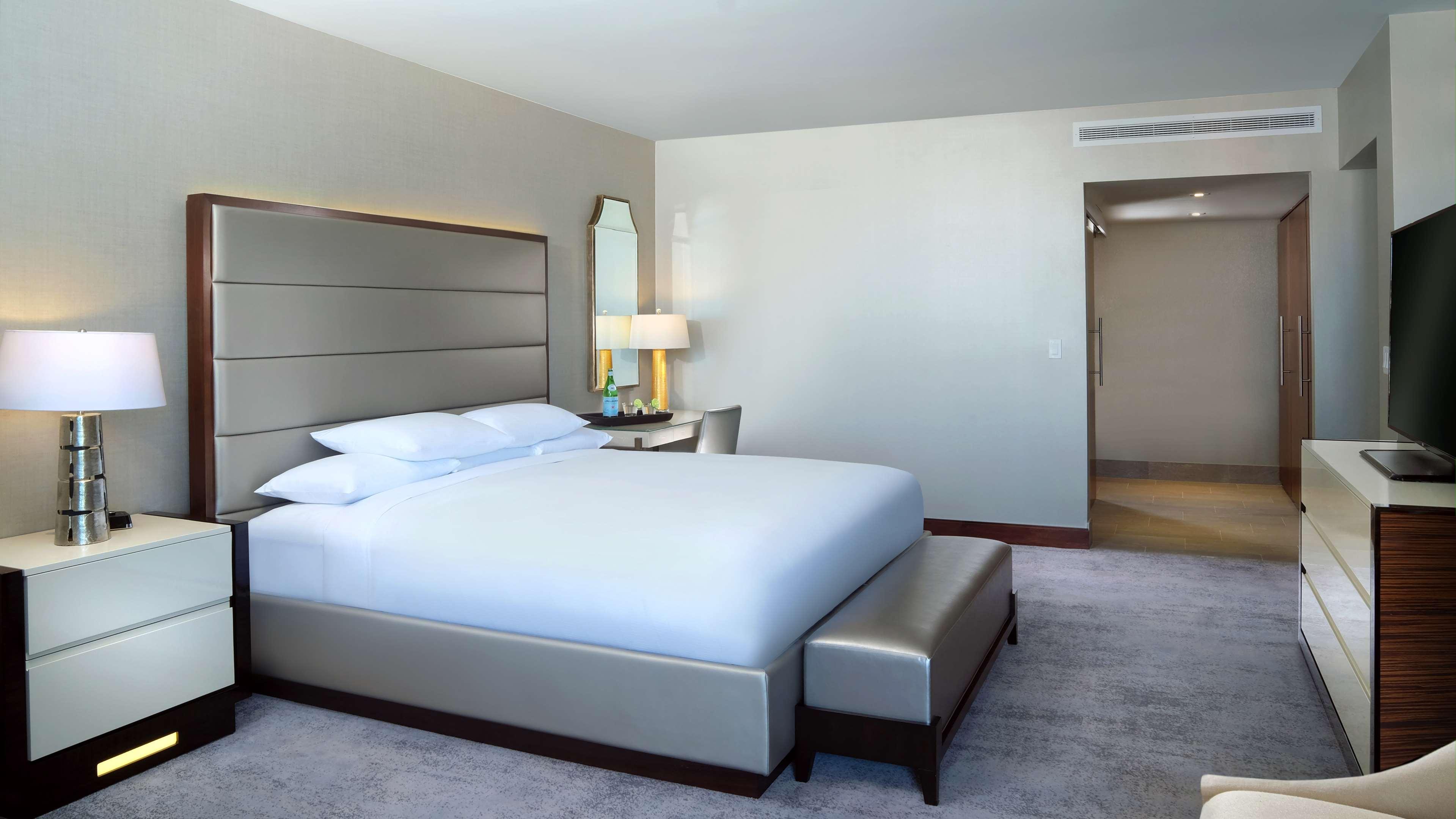 Hilton Marco Island Beach Resort And Spa Eksteriør billede