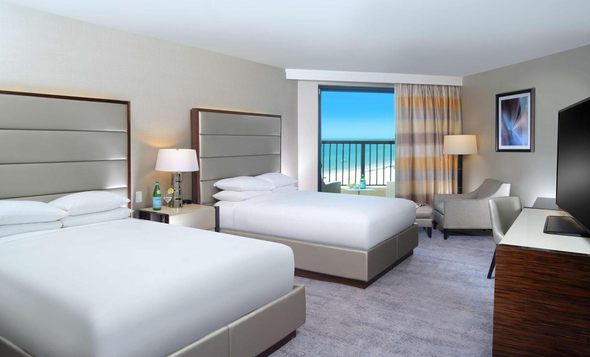 Hilton Marco Island Beach Resort And Spa Eksteriør billede