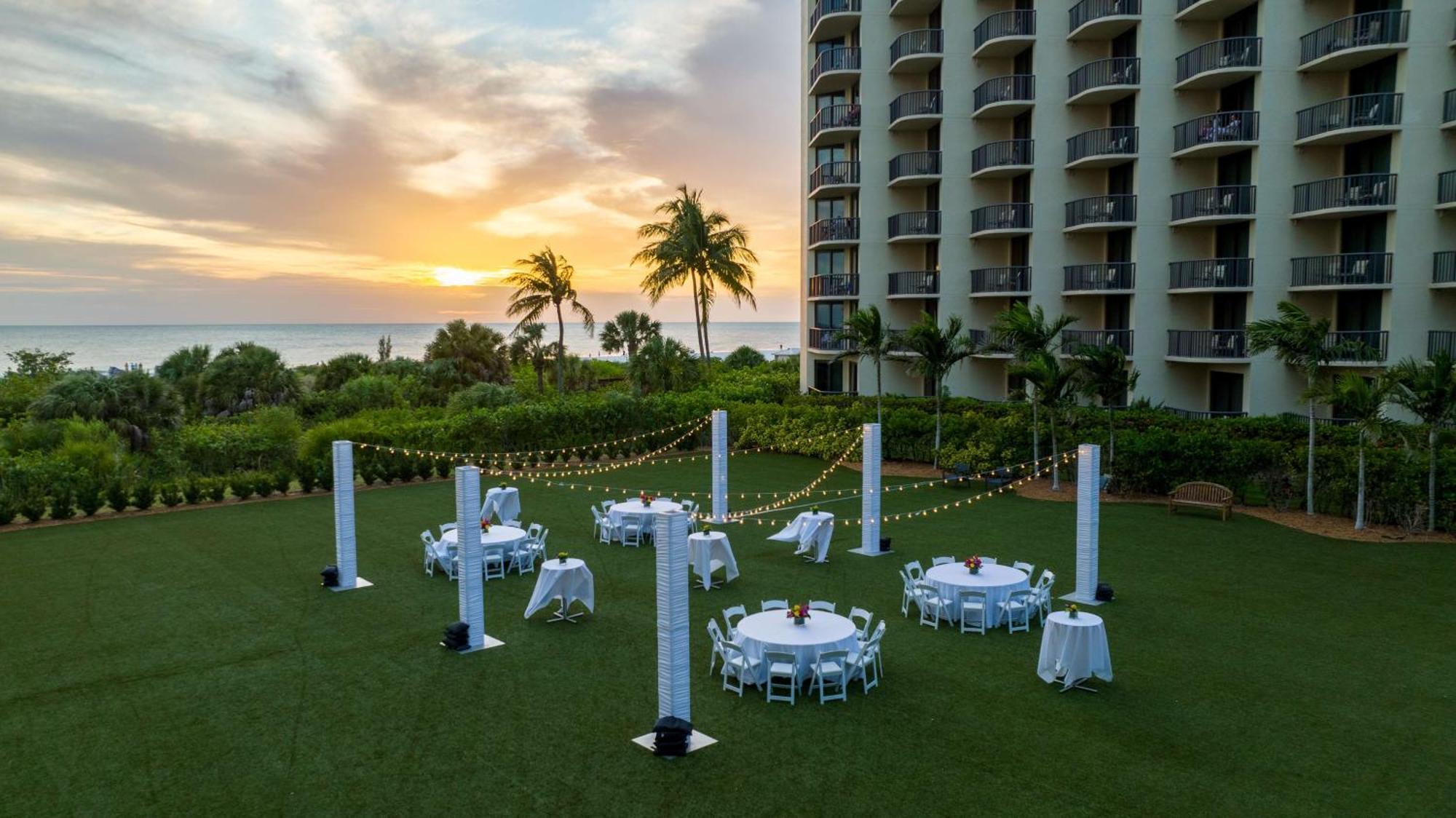 Hilton Marco Island Beach Resort And Spa Eksteriør billede
