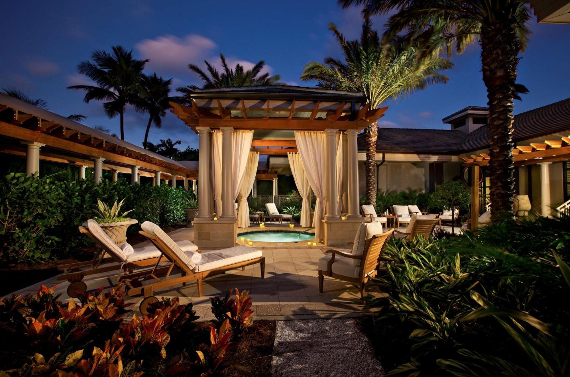 Hilton Marco Island Beach Resort And Spa Eksteriør billede
