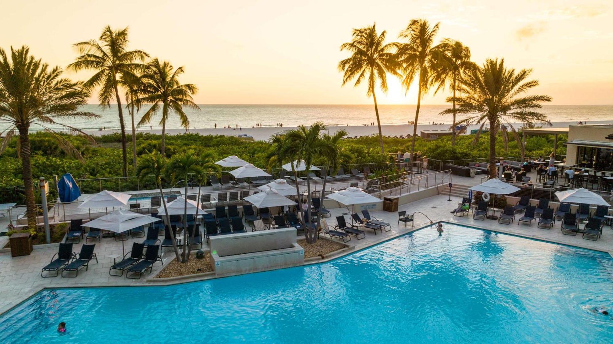 Hilton Marco Island Beach Resort And Spa Eksteriør billede